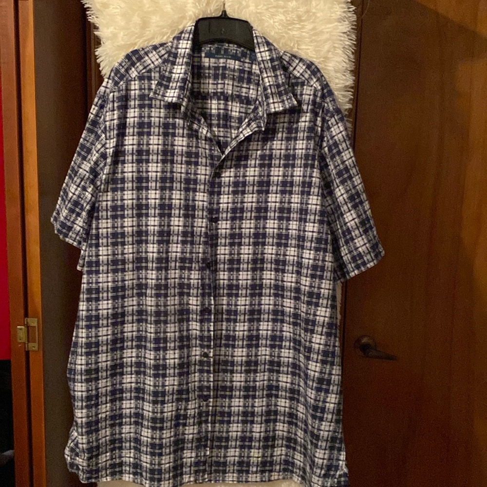 Perry Ellis Men’s Short Sleeve Shirt Size 2XLT.